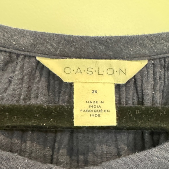 Women's Caslon 2x Navy Muslin Blouse with 3/4 button front & balloon sleeve - Picture 4 of 7